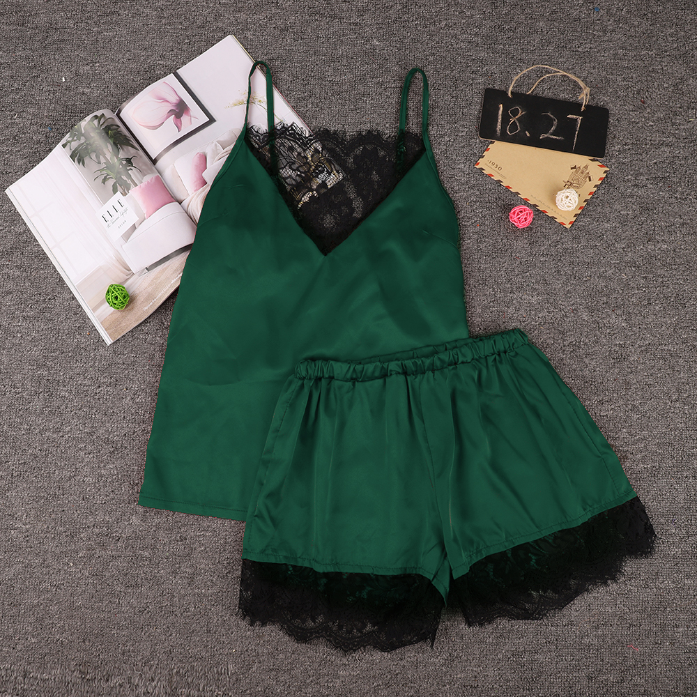 2-piece Lace Collar Backless  Camisole and Shorts Pajamas Set