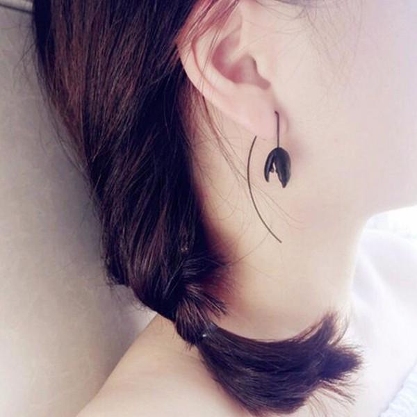 Simple Ear Drop Alloy Black Flower Long Earrings For Women
