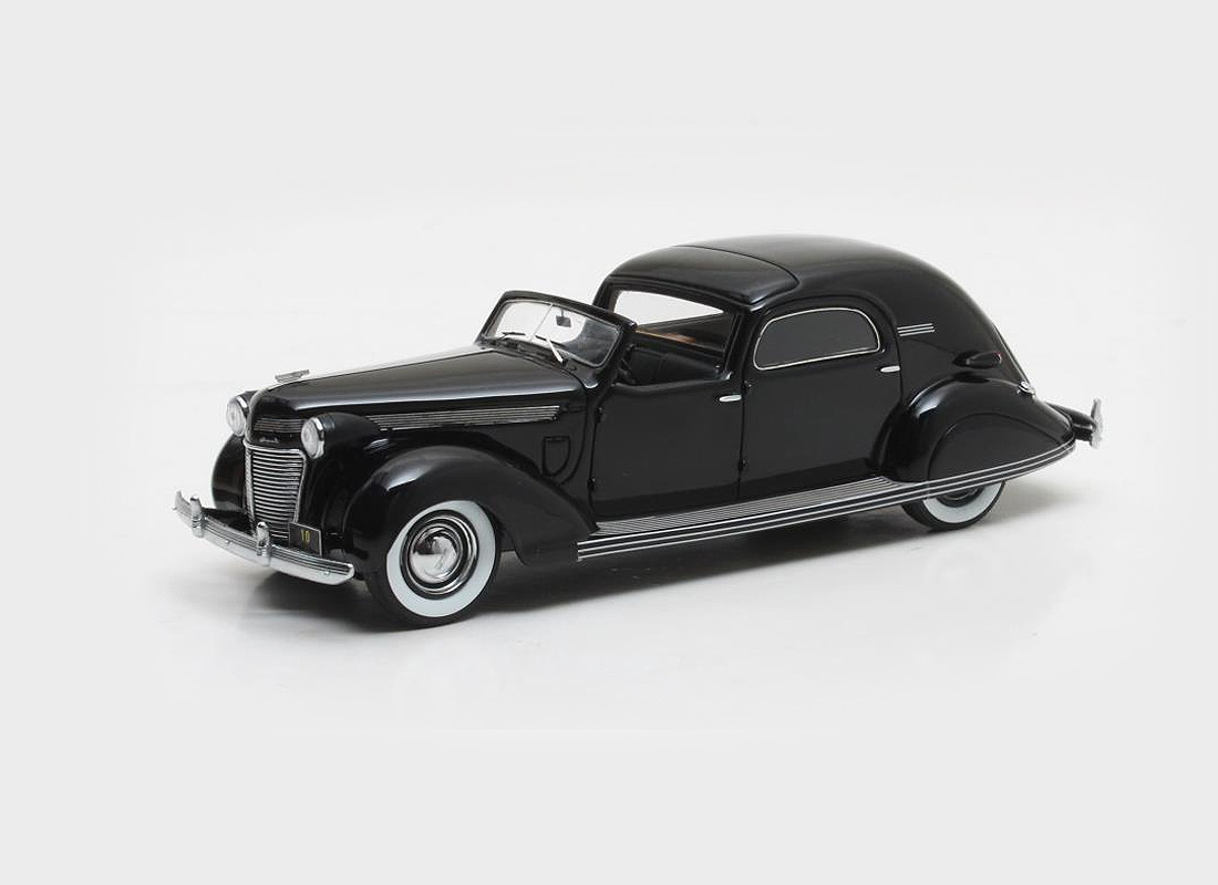 Chrysler Imperial C15 Town car (1937) in Black (1:43 scale by Matrix Scale Models 50303-061)